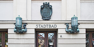Station 6: Stadtbad Neukölln 